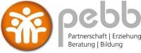 Logo PEBB Abgebildet ist ein Logo. Es besteht aus einem orangefarbenen Kreis. In dem Kreis sind drei Menschen als weiße Piktogramme dargestellt. Das mittlere Menschenpiktogramm ist größer als die zwei seitlich von ihm platzierten Piktogramme. Daneben steht pebb, darunter die ausgeschriebenen Worte Partnerschaft, Erziehung, Beratung, Bildung.